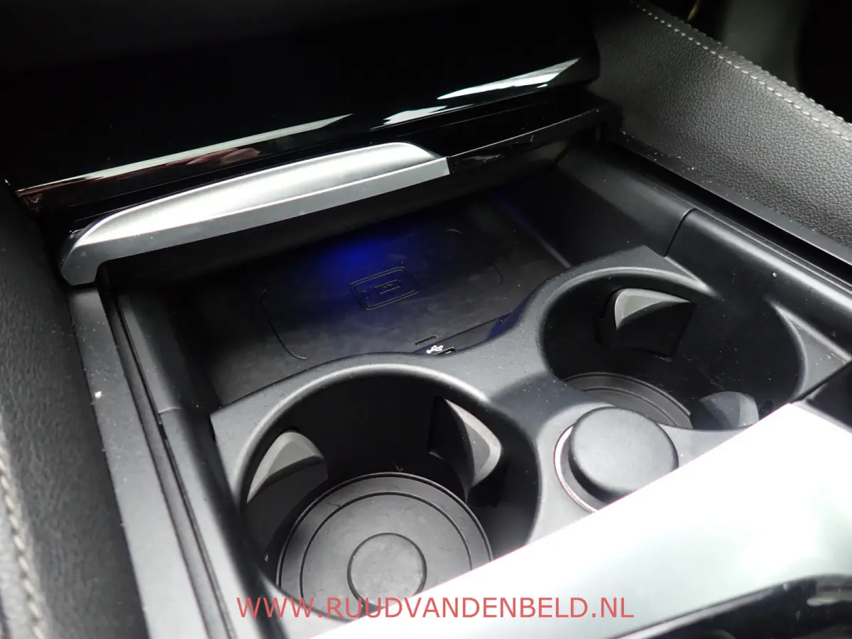 530d X-DRIVE SCHUIFDAK / CRUISE / CARPLAY / SPORTLEER / NAVI