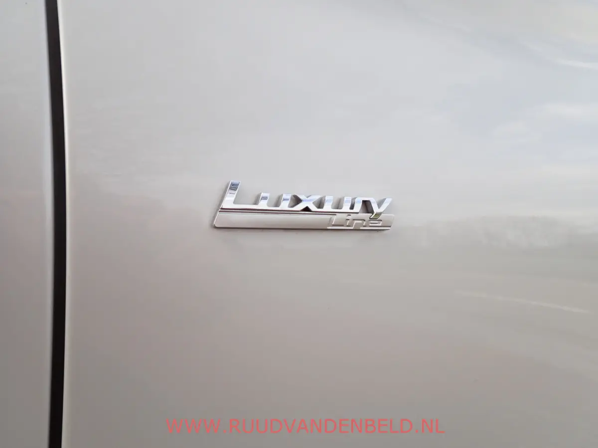 530d X-DRIVE SCHUIFDAK / CRUISE / CARPLAY / SPORTLEER / NAVI