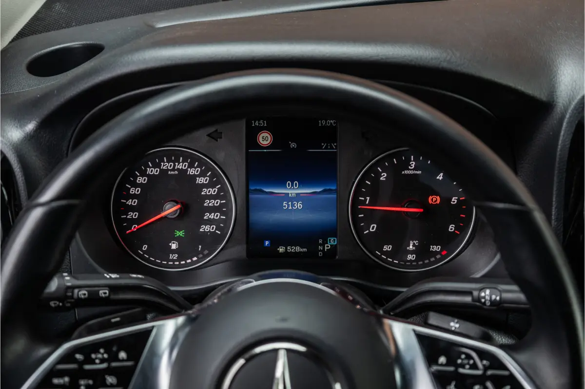 119 CDI DC L3 XL | AMG | L+R Schuifdeur | Dubbel cabine | Navigatie | CarPlay | Camera | Lederen bekleding | Stoelverwarming | 2500 kg trekgewicht | Trekhaak | Multibeam Led | PDC V+A