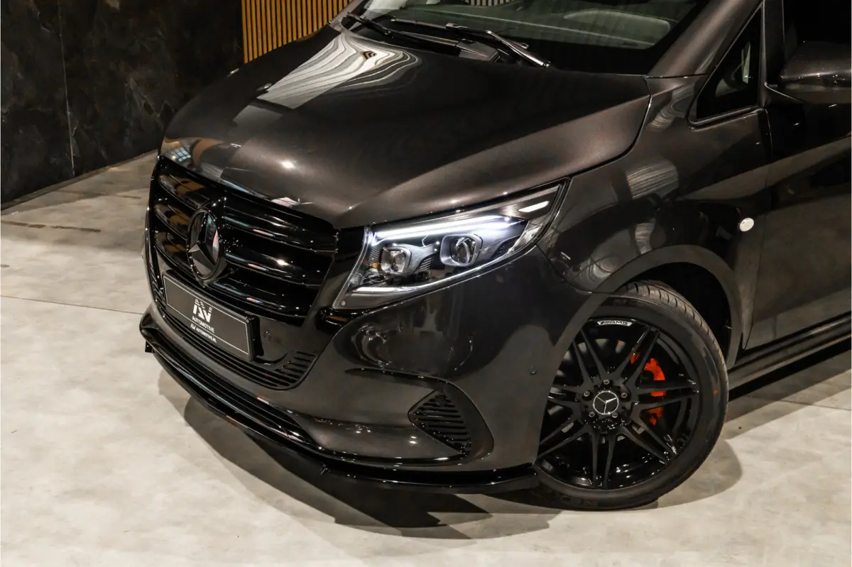 119 CDI DC L3 XL | AMG | L+R Schuifdeur | Dubbel cabine | Navigatie | CarPlay | Camera | Lederen bekleding | Stoelverwarming | 2500 kg trekgewicht | Trekhaak | Multibeam Led | PDC V+A