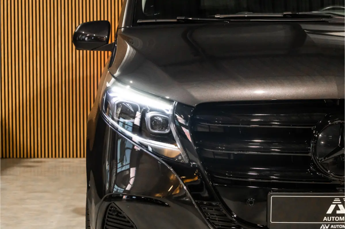 119 CDI DC L3 XL | AMG | L+R Schuifdeur | Dubbel cabine | Navigatie | CarPlay | Camera | Lederen bekleding | Stoelverwarming | 2500 kg trekgewicht | Trekhaak | Multibeam Led | PDC V+A