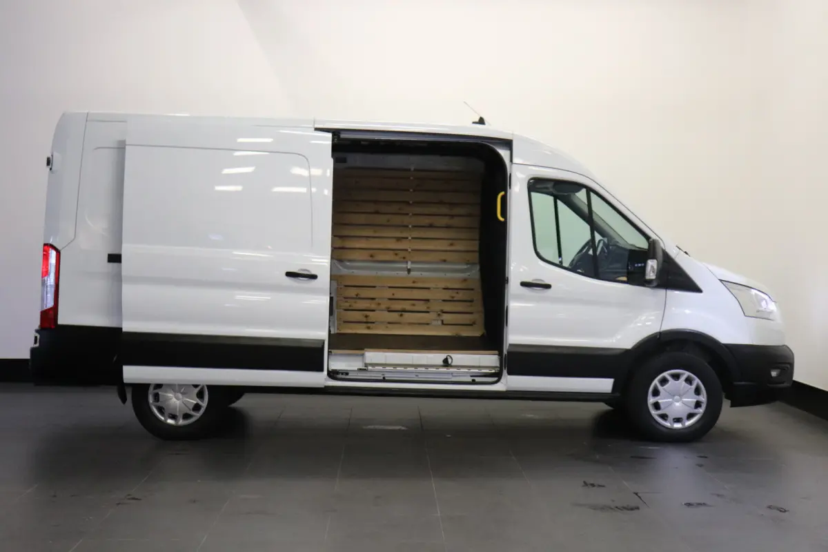 2.0 TDCI 130PK L3H2 EURO 6 - Airco - Cruise - PDC - € 13.499,- Excl.