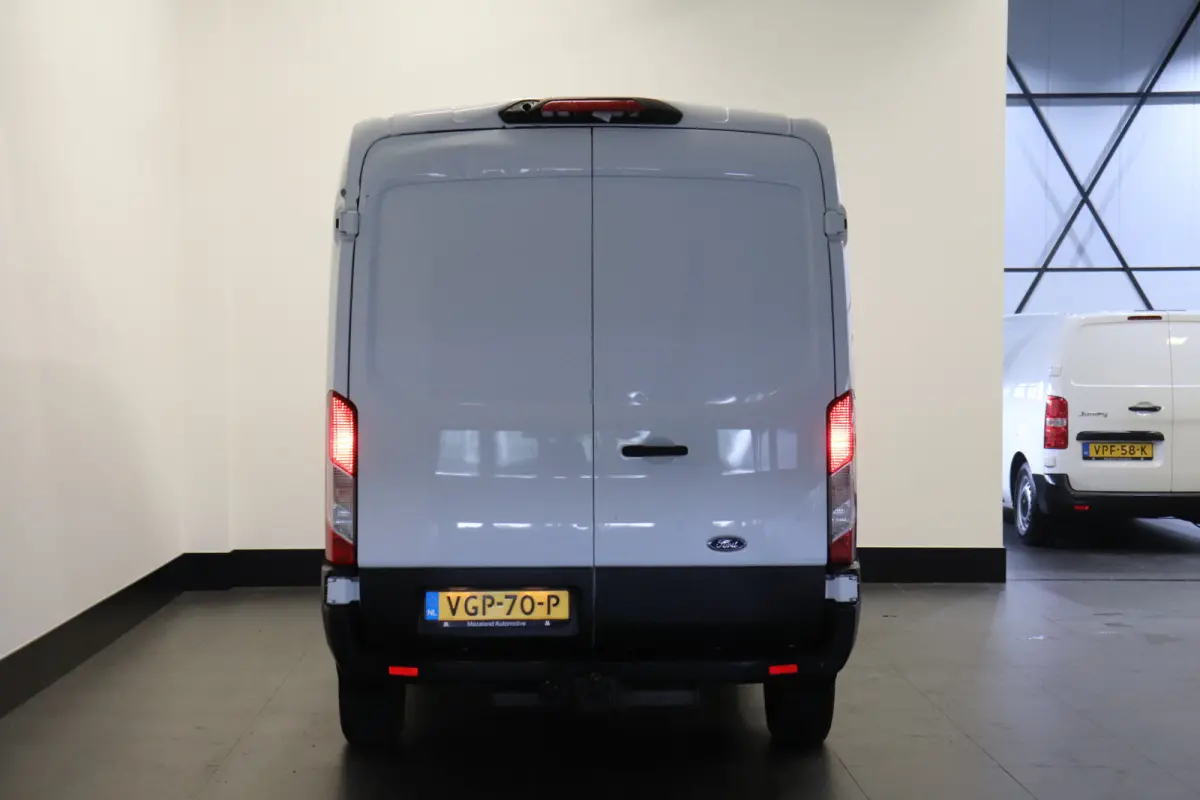 2.0 TDCI 130PK L3H2 EURO 6 - Airco - Cruise - PDC - € 13.499,- Excl.