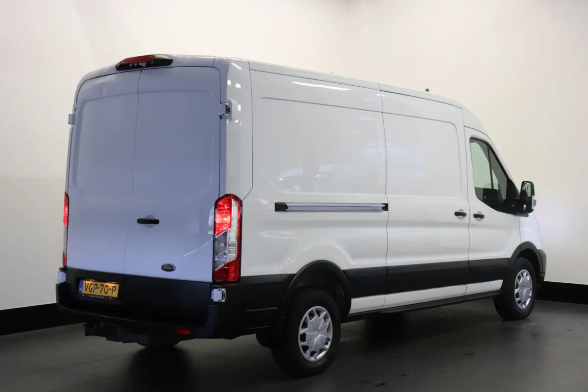 2.0 TDCI 130PK L3H2 EURO 6 - Airco - Cruise - PDC - € 13.499,- Excl.