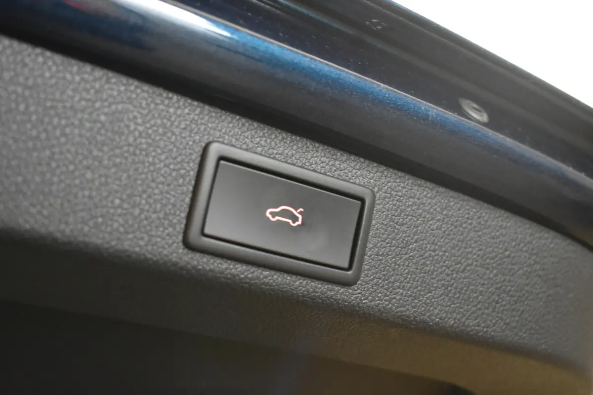 1.4 TSI iV PHEV Style EL Trekh + aKlep Mem Seats Camera Canton Sound  Stuur/stoel v+a Verwarming