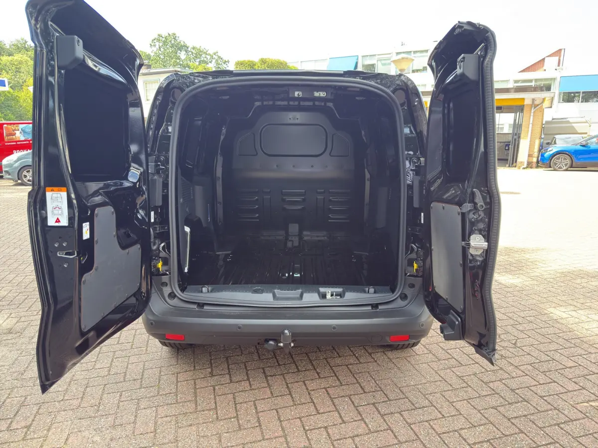 Limited 44 kWh 136pk | 750 kg trekgewicht | 44 kWh | Winter- & Driver Ass. Pack | Trekhaak | Direct leverbaar |