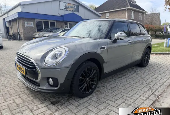 1.5 Cooper Serious Business Clima Navi trekhaak