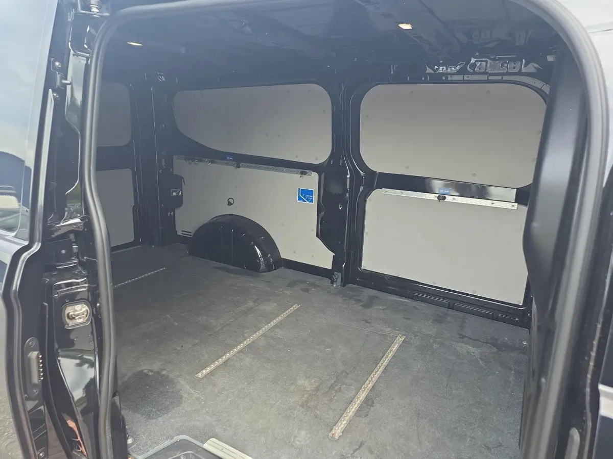 2.0 TDI L2H1 | 150Pk | Achterdeuren | Airco | Achteruitrijcamera |