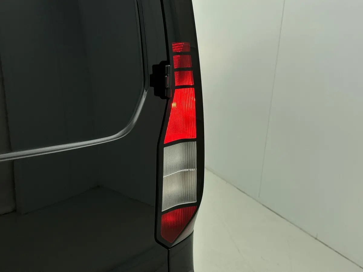 Maxi 2.0 TDI Style Airco Carplay Adaptive Cruise Control PDC VA Camera Trekhaak 17" LM Velgen