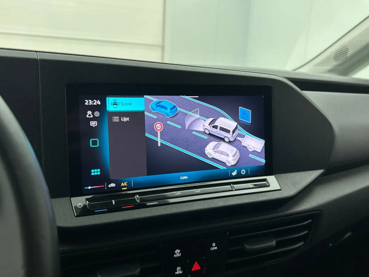 Maxi 2.0 TDI Style Airco Carplay Adaptive Cruise Control PDC VA Camera Trekhaak 17" LM Velgen