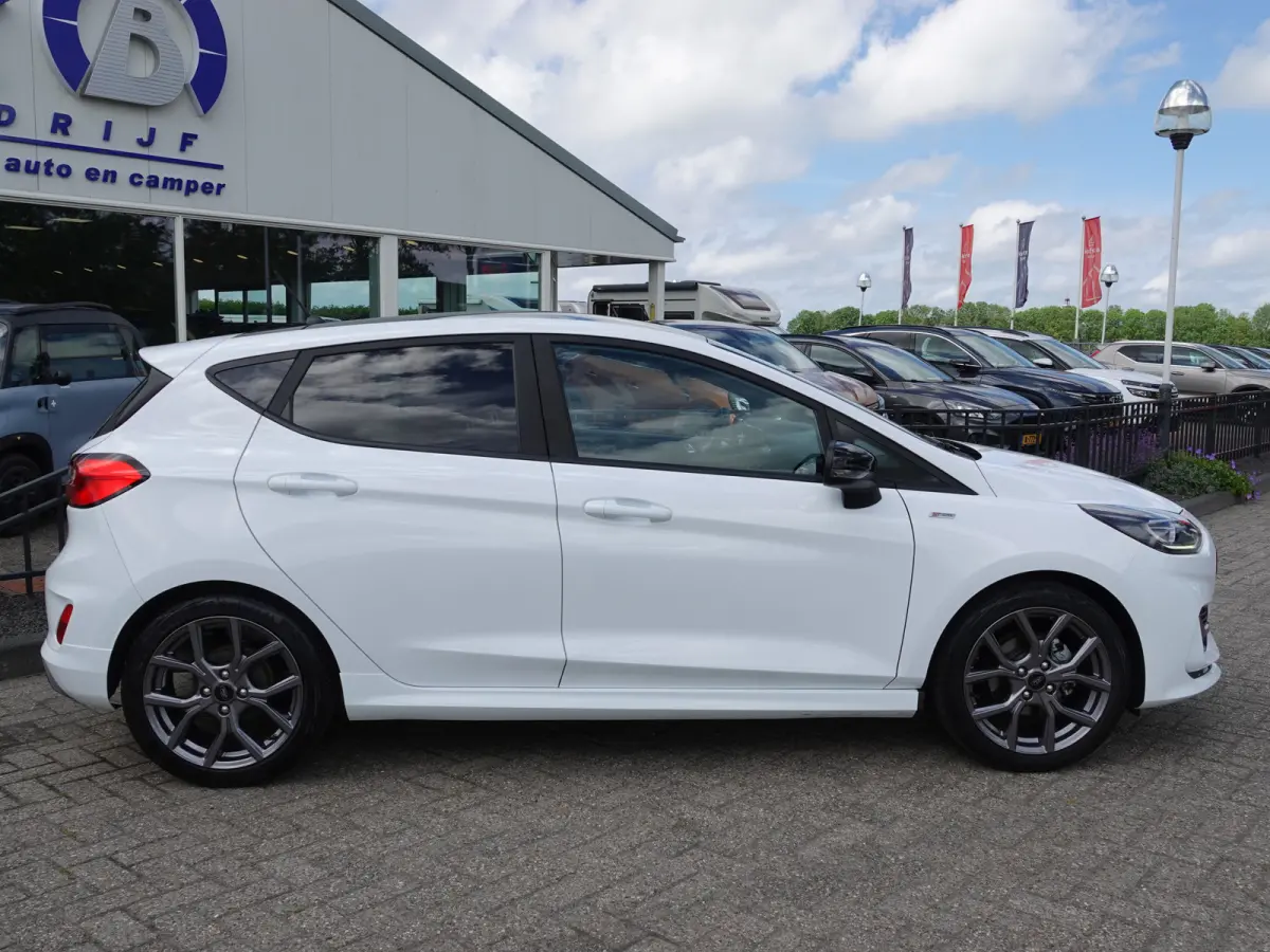 1.0 EcoBoost 125PK Hybrid ST-Line TWO-TONE | WINTERPACK | LMV | CRUISE