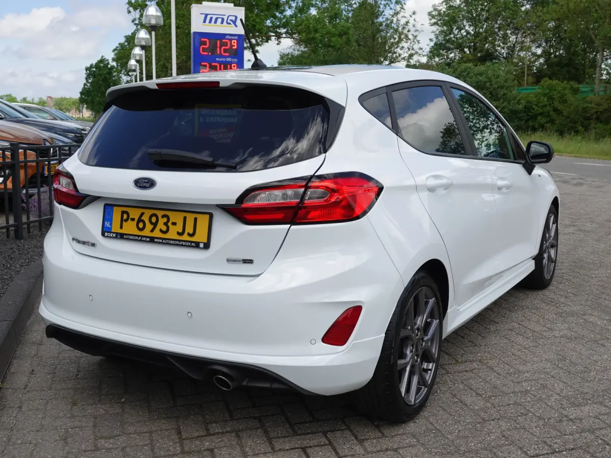 1.0 EcoBoost 125PK Hybrid ST-Line TWO-TONE | WINTERPACK | LMV | CRUISE