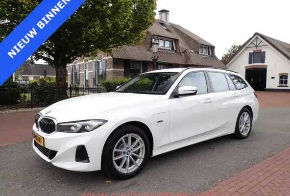 320e xDrive FACELIFT CURVED-WIDESCREEN / CARPLAY / TREKHAAK / SPORTLEER