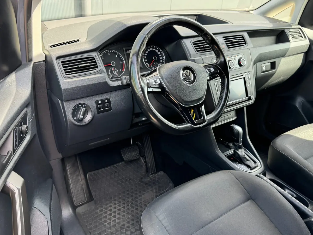 2.0 TDI Automaat L1H1 BMT Trendline * Airco * Parkeersensoren * Cruise Control *