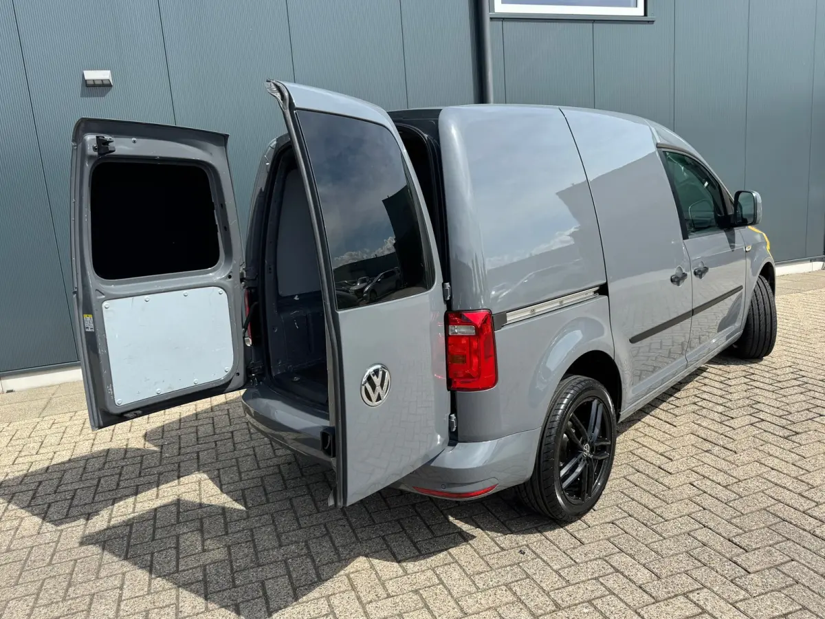 2.0 TDI Automaat L1H1 BMT Trendline * Airco * Parkeersensoren * Cruise Control *