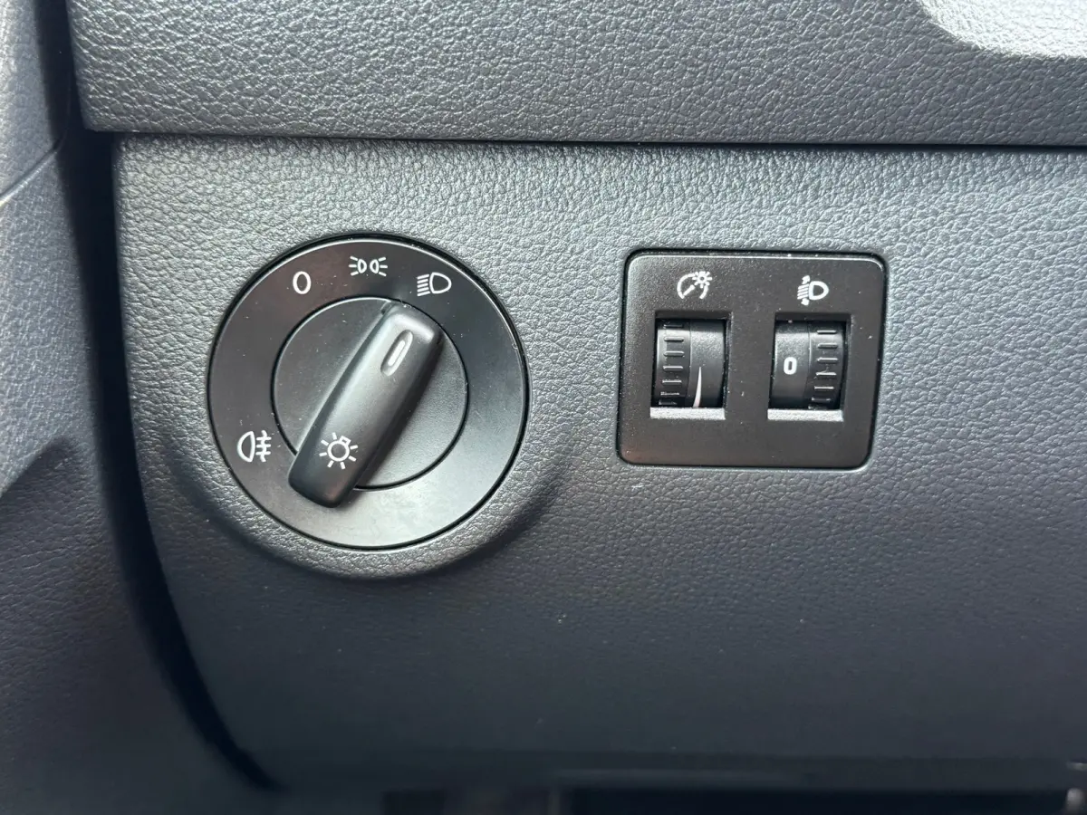 2.0 TDI Automaat L1H1 BMT Trendline * Airco * Parkeersensoren * Cruise Control *