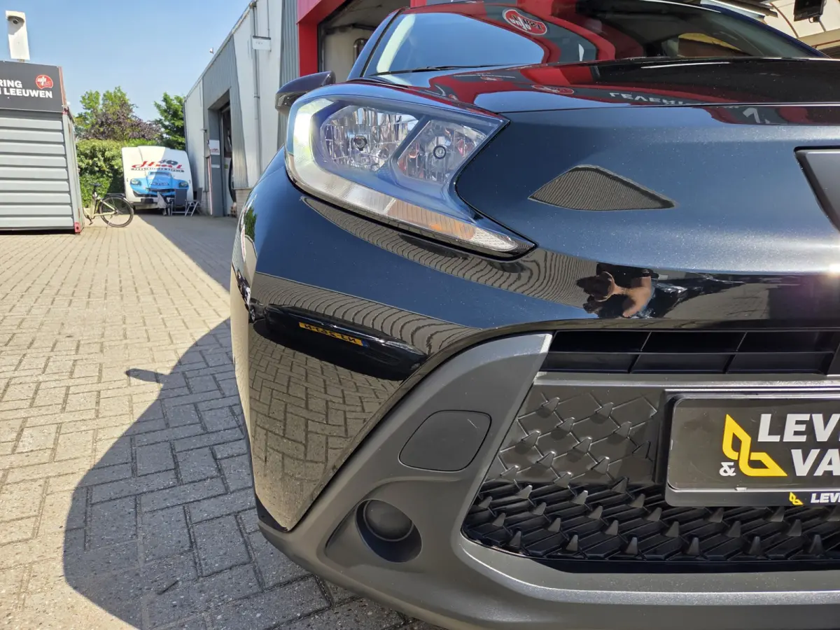 1.0 VVT-i MT play Achteruitrijcamera/ Airco/ Apple Carplay-Android auto/ Rijklaarprijs!