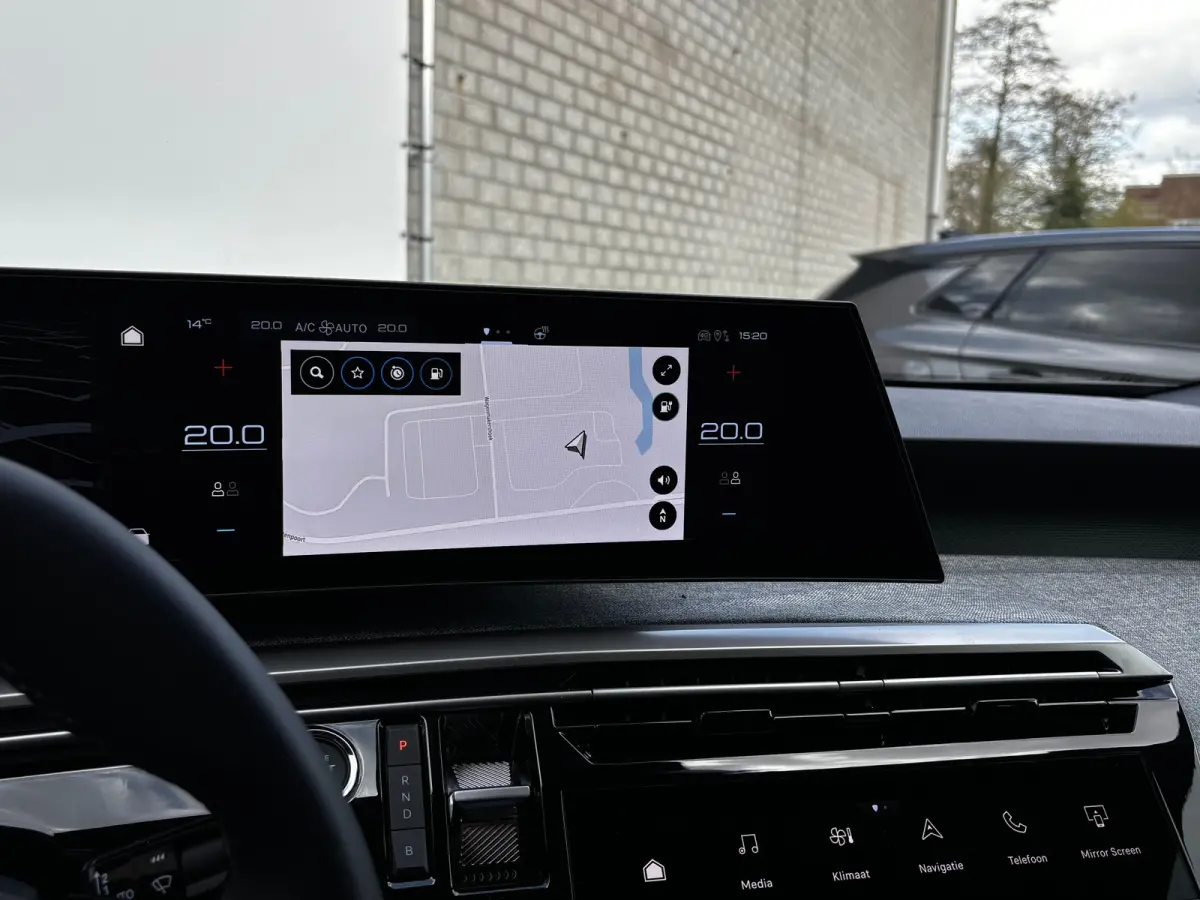 Allure | 360° Vision & Drive Assist Pack | 3de rij: neerklapbare zittingen met Easy access naar derde zitrij | 6 airbags (adaptieve front-, zij- en window-airbags)
