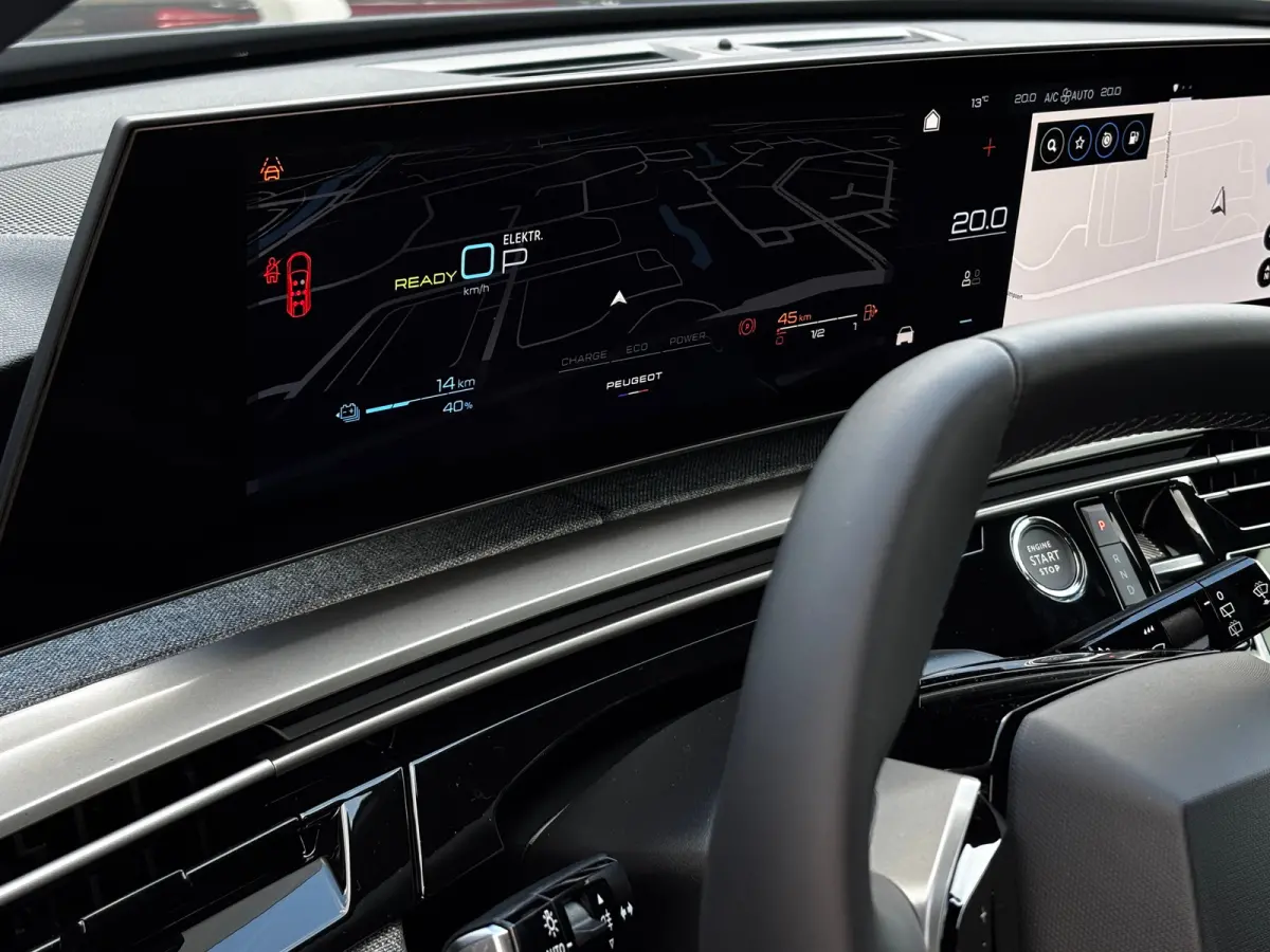 Allure | 360° Vision & Drive Assist Pack | 3de rij: neerklapbare zittingen met Easy access naar derde zitrij | 6 airbags (adaptieve front-, zij- en window-airbags)