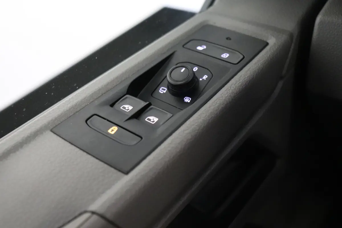 2.0 TDI 150PK Automaat EURO 6 - Airco - Navi - Cruise - € 21.950,- Excl.