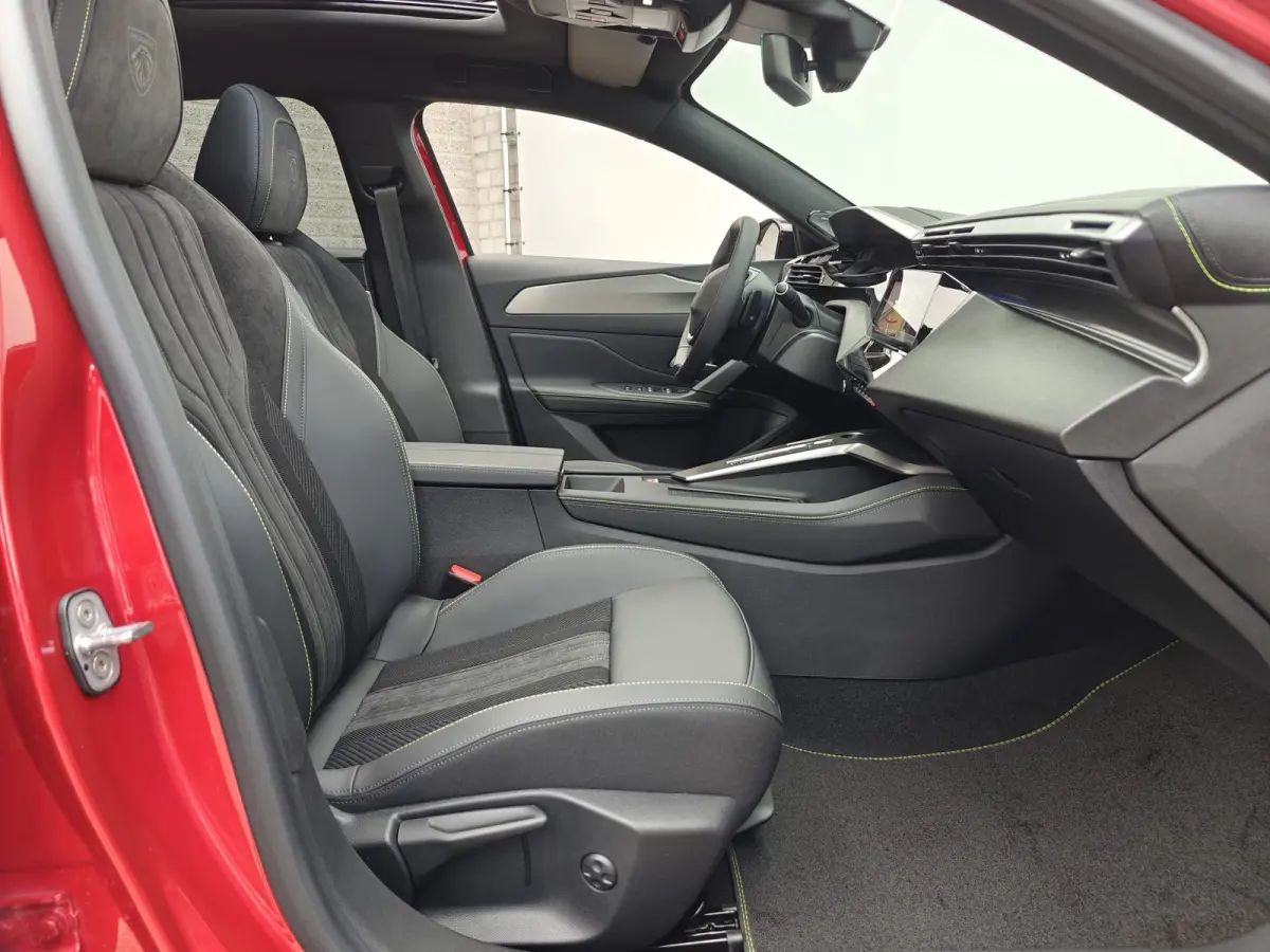 1.6 Plug-in Hybrid 195 GT | 7,4 kW lader | Achteropkomend verkeer waarschuwing | Achteruitrijcamera