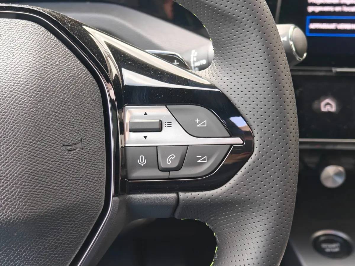 1.6 Plug-in Hybrid 195 GT | 7,4 kW lader | Achteropkomend verkeer waarschuwing | Achteruitrijcamera