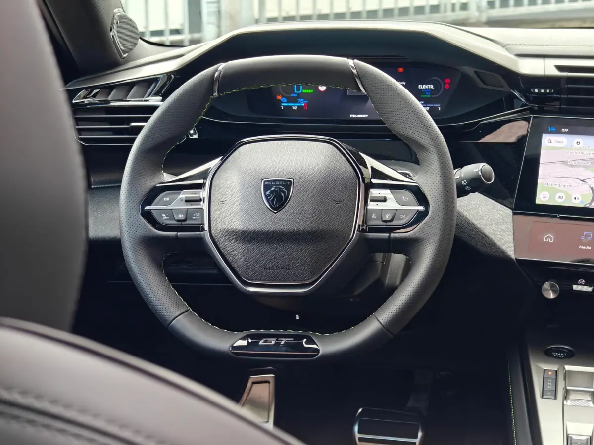 1.6 Plug-in Hybrid 195 GT | 7,4 kW lader | Achteropkomend verkeer waarschuwing | Achteruitrijcamera