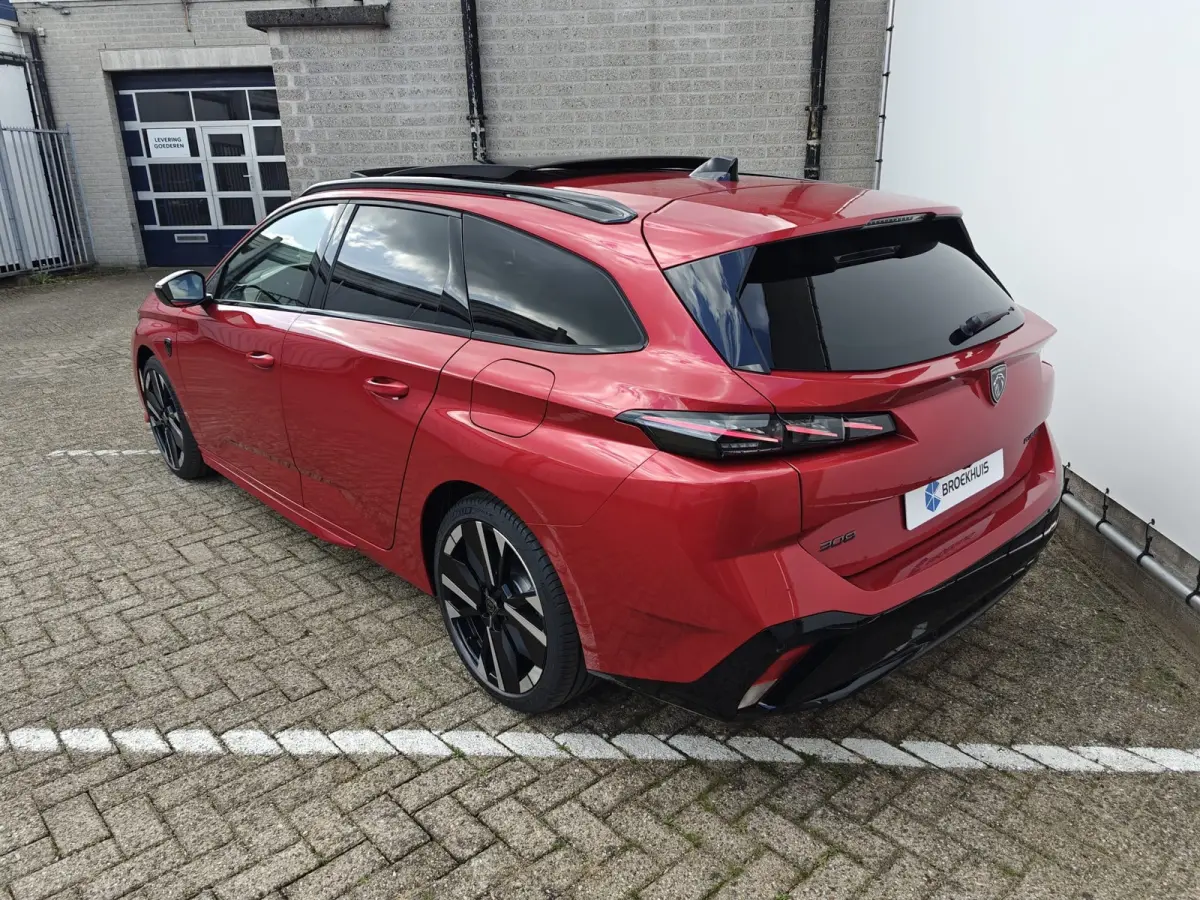 1.6 Plug-in Hybrid 195 GT | 7,4 kW lader | Achteropkomend verkeer waarschuwing | Achteruitrijcamera