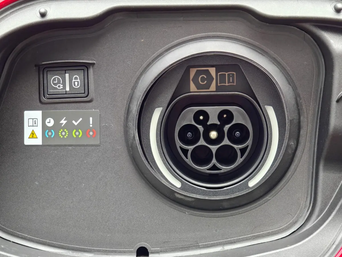 1.6 Plug-in Hybrid 195 GT | 7,4 kW lader | Achteropkomend verkeer waarschuwing | Achteruitrijcamera