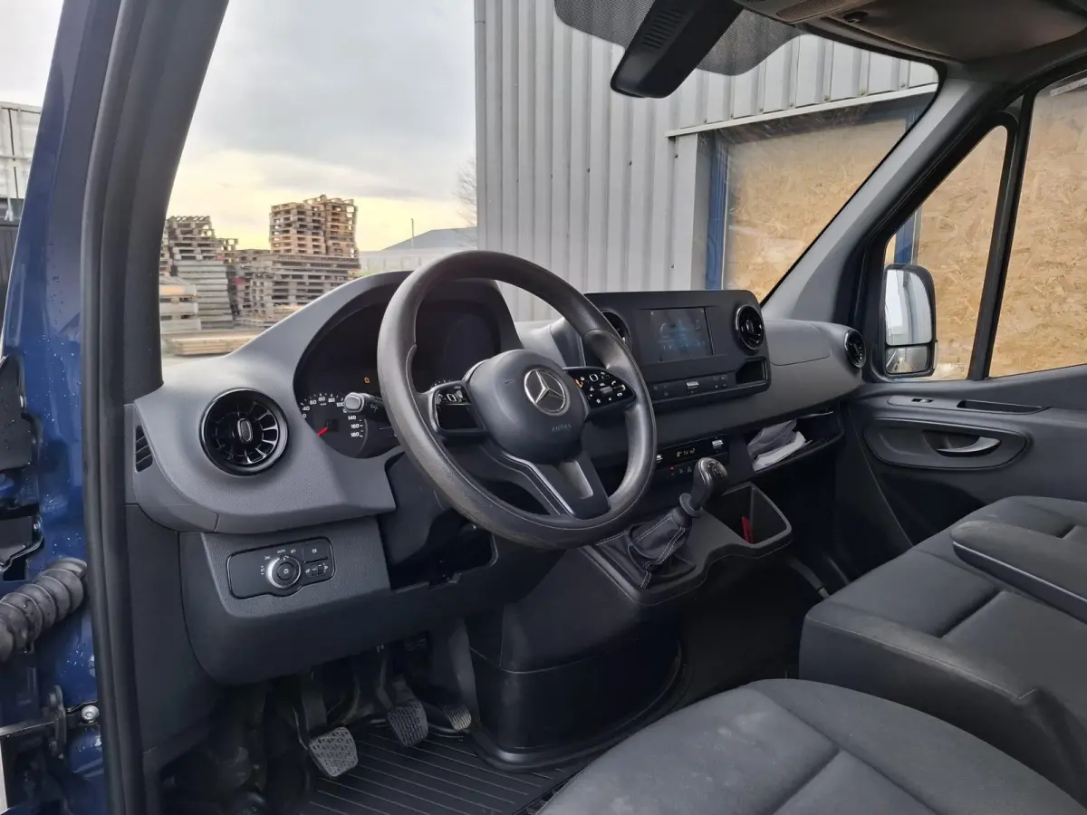 311 2.2 CDI L2H2 AIRCO / CAMERA / 3 ZITS / DEALER ONDERHOUDEN / NAVI