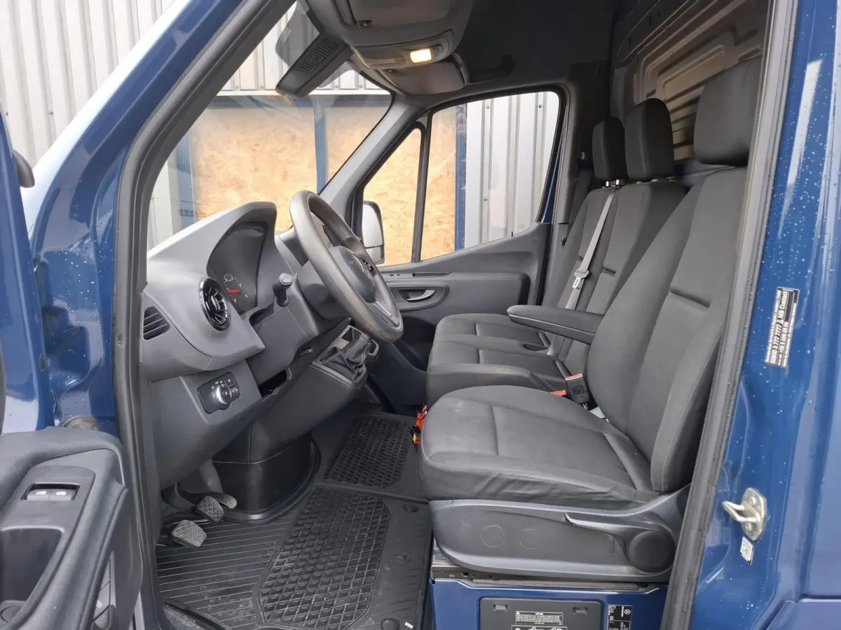 311 2.2 CDI L2H2 AIRCO / CAMERA / 3 ZITS / DEALER ONDERHOUDEN / NAVI
