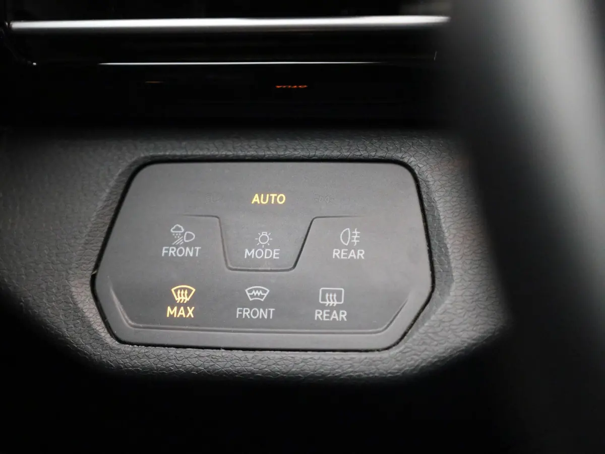 GTX 4Motion 77 kWh 299 PK| Dealeronderhouden | Panoramadak | Navigatie | 360 Camera | Head-Updisplay | Stoelverwarming | Stuurwielverwarming | Achterklep Elektrisch