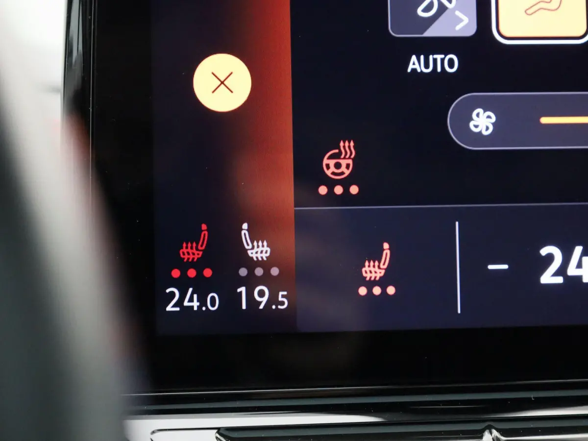 GTX 4Motion 77 kWh 299 PK| Dealeronderhouden | Panoramadak | Navigatie | 360 Camera | Head-Updisplay | Stoelverwarming | Stuurwielverwarming | Achterklep Elektrisch