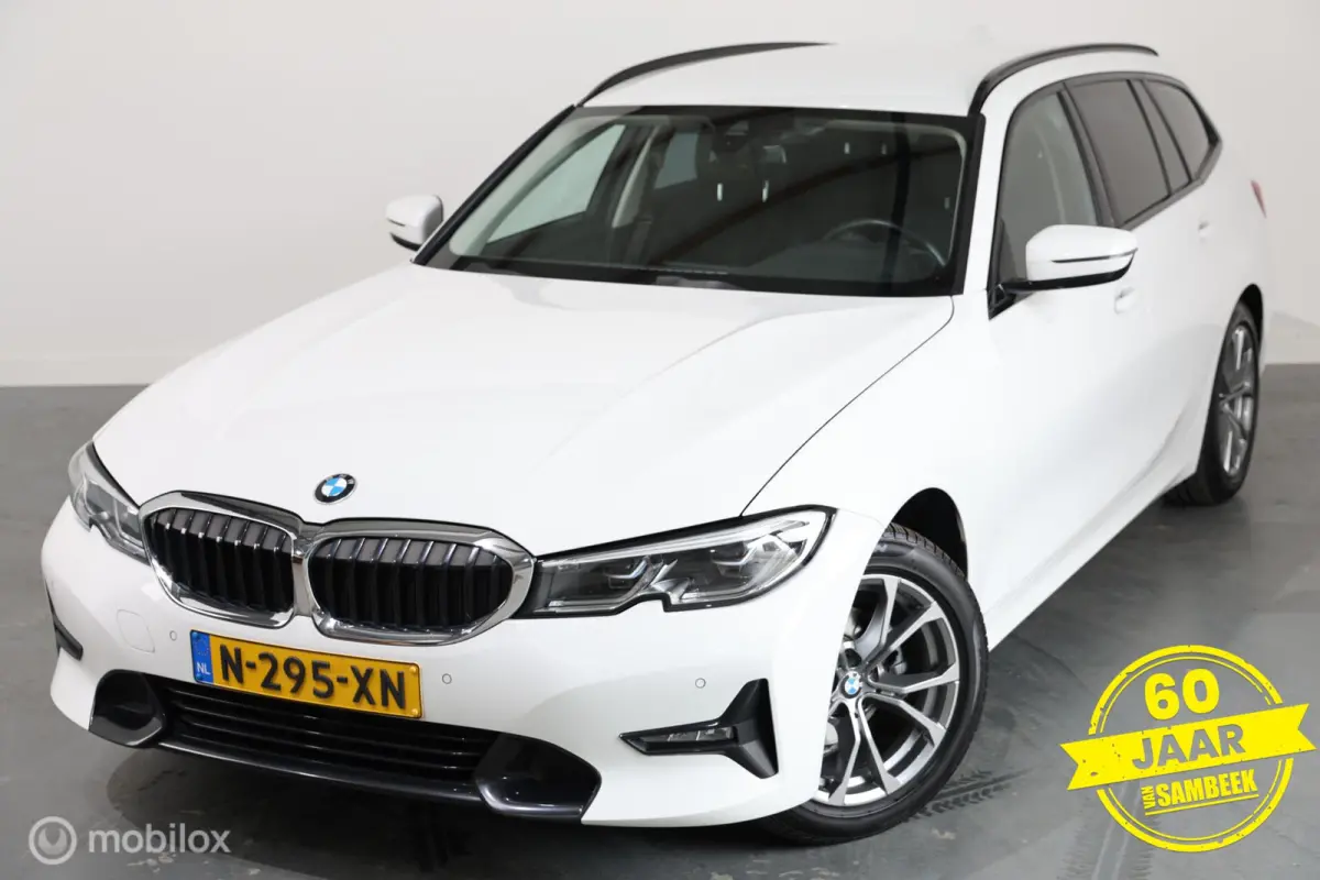 318i - Carplay - Stoelverwarming - Navi