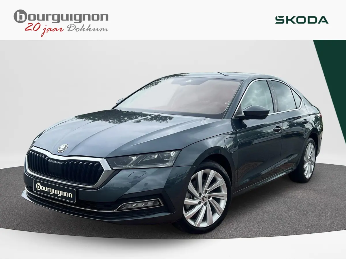 1.4 TSI iV PHEV Business Edition Plus | 204Pk | Automaat | Achteruitrijcamera | LED | Cruise control |