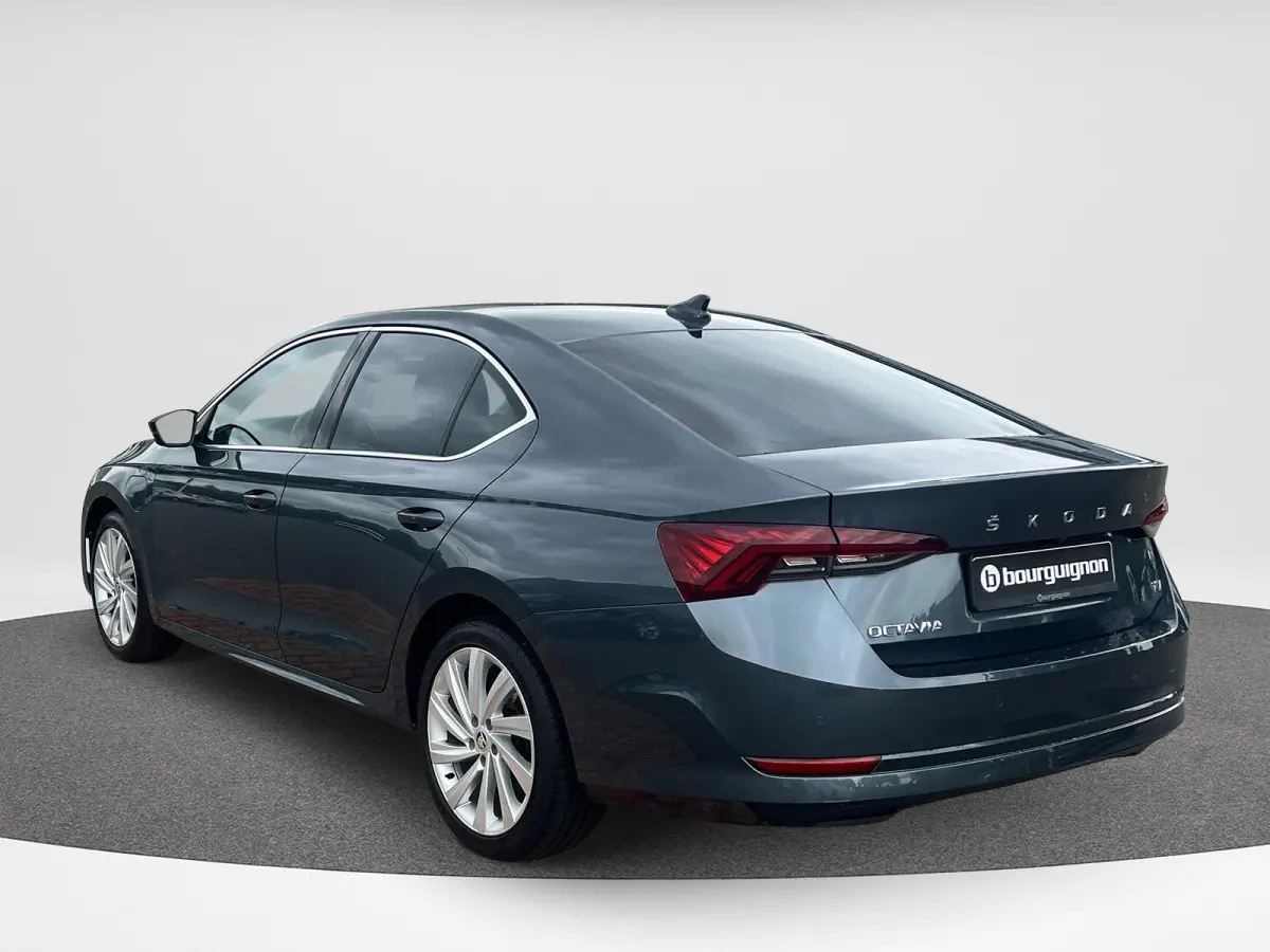 1.4 TSI iV PHEV Business Edition Plus | 204Pk | Automaat | Achteruitrijcamera | LED | Cruise control |