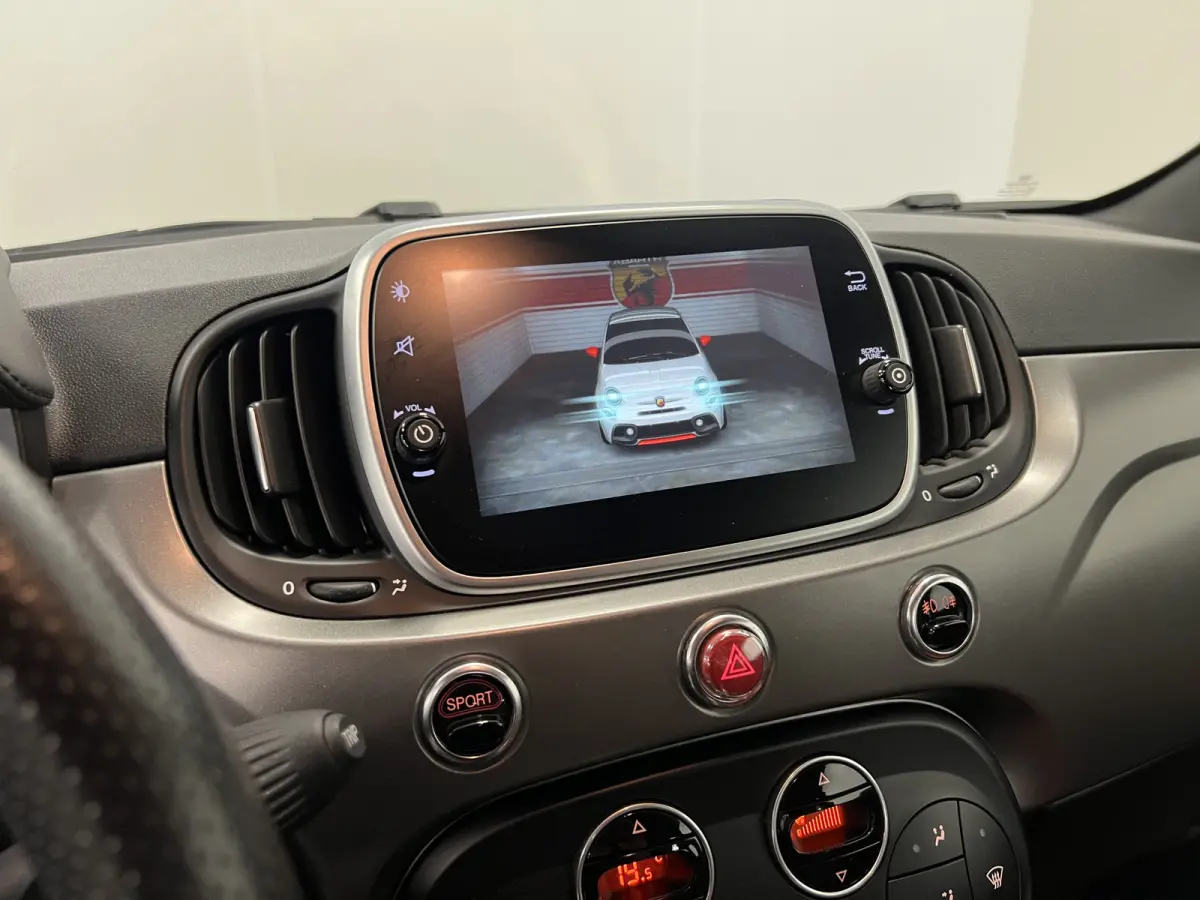 1.4 T-Jet 165 PK / ABARTH TURISMO 595 / LEDER / NAVI / STOELVERW. /