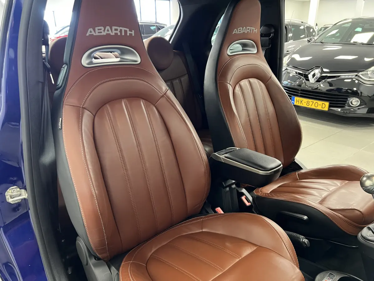 1.4 T-Jet 165 PK / ABARTH TURISMO 595 / LEDER / NAVI / STOELVERW. /