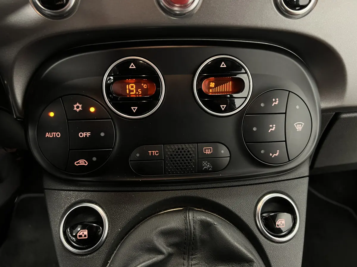 1.4 T-Jet 165 PK / ABARTH TURISMO 595 / LEDER / NAVI / STOELVERW. /