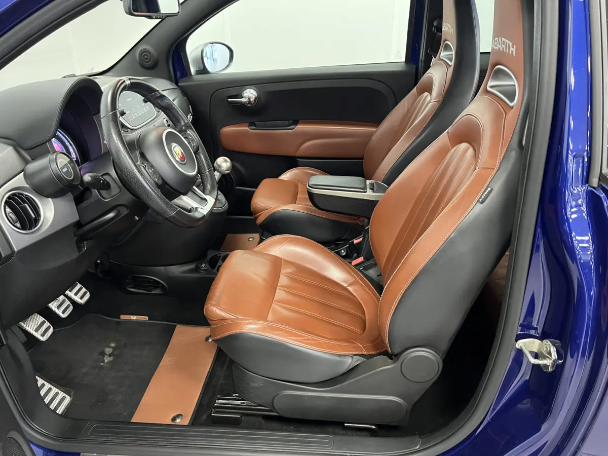 1.4 T-Jet 165 PK / ABARTH TURISMO 595 / LEDER / NAVI / STOELVERW. /