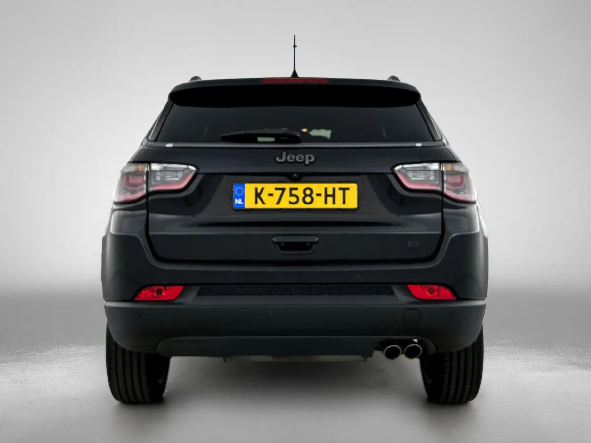 1.3T S | Camera | Navigatie | 19" Lichtmetalen velgen | Stoel/Stuurverwarming | Leer |
