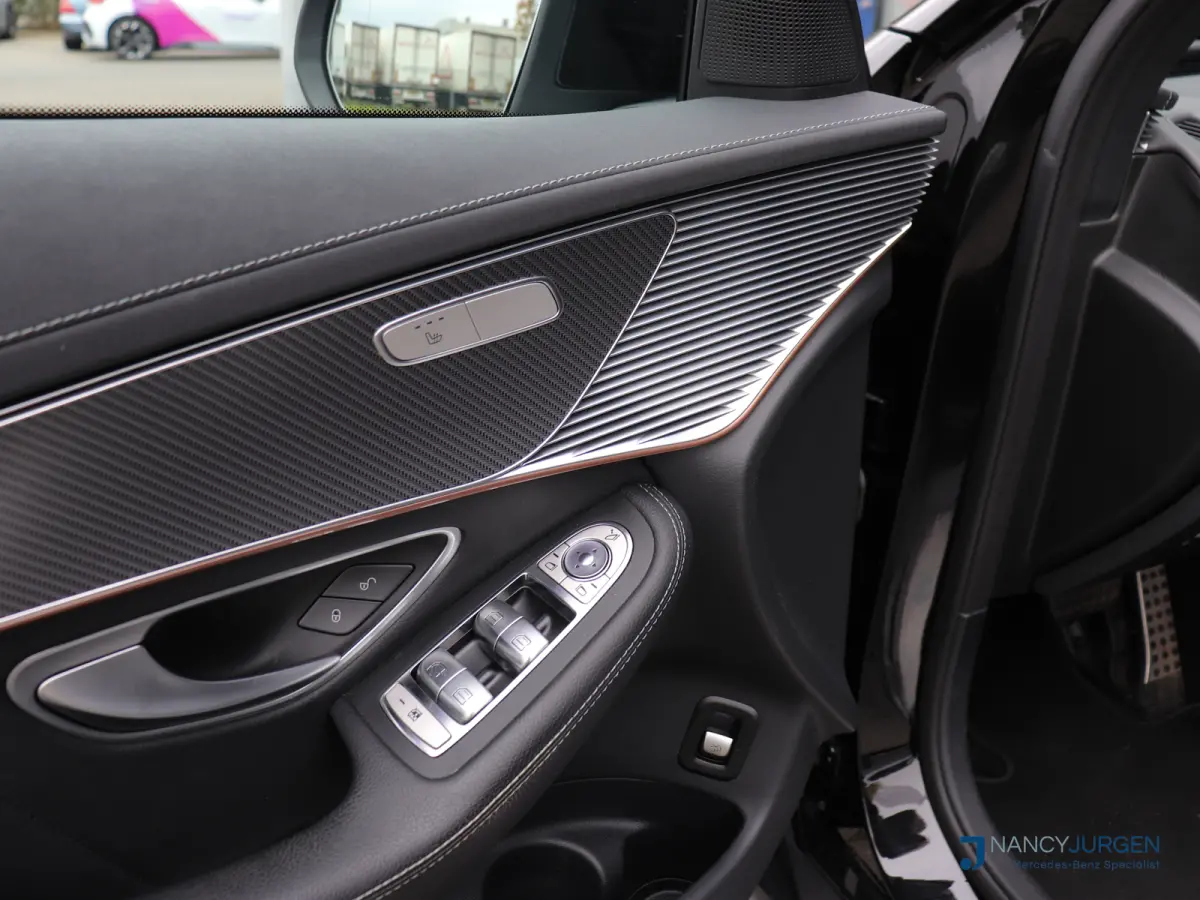 400 4M | AMG Line | SoH 97,3% | Panoramadak Elektr. | LED | Ambiente Verlichting | Parkeer Pakket | Camera | Trekhaak Elektr. | Met Batterijcertificaat