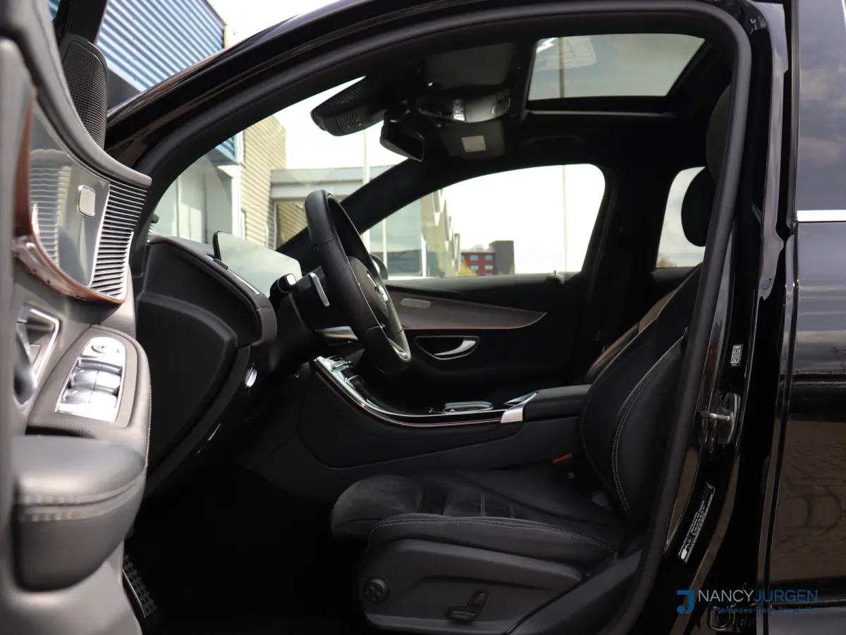 400 4M | AMG Line | SoH 97,3% | Panoramadak Elektr. | LED | Ambiente Verlichting | Parkeer Pakket | Camera | Trekhaak Elektr. | Met Batterijcertificaat
