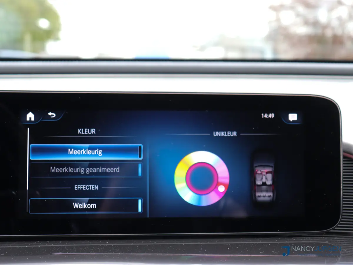 400 4M | AMG Line | SoH 97,3% | Panoramadak Elektr. | LED | Ambiente Verlichting | Parkeer Pakket | Camera | Trekhaak Elektr. | Met Batterijcertificaat