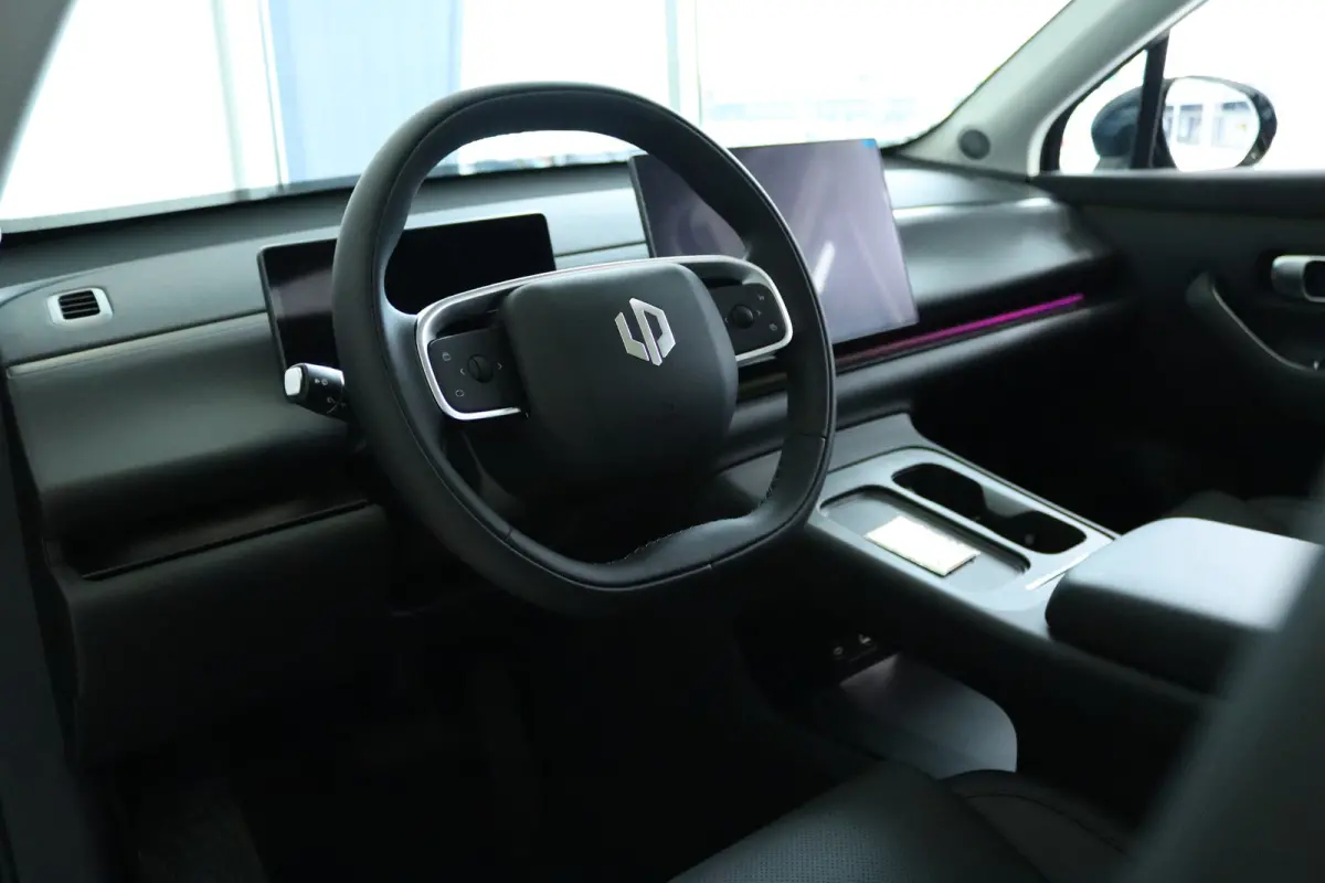Design ProMax AWD 81.9 kWh | VOORRAADKORTING €3500,- | Vanaf €589,- Private Lease per maand ! | 600-PK | 437KM Range | Adapt. Cruise | Stoelventilatie | Pano | Elektr. Klep | Navi | Clim