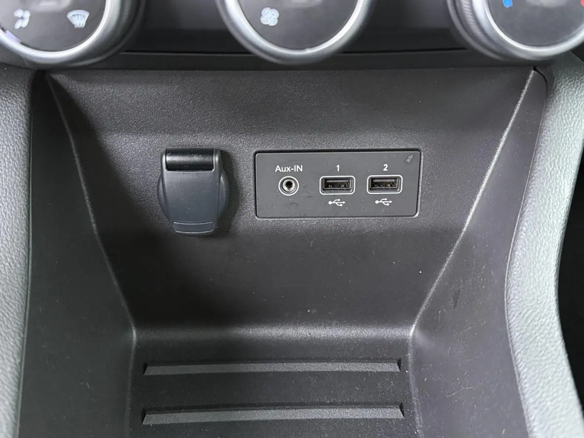 TCe 90 GPF Evolution | Parkeercamera | Navigatie | Airco |
