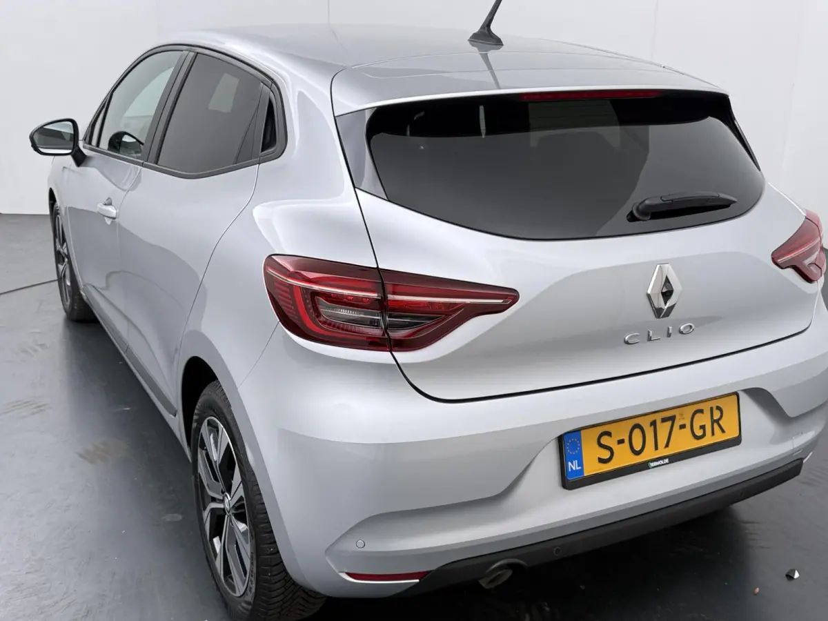 TCe 90 GPF Evolution | Parkeercamera | Navigatie | Airco |