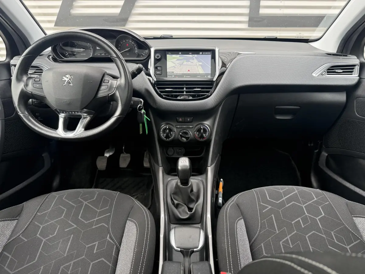 1.2 PureTech Blue Lion 2e Eigenaar|Navi|Pano|Trekhaak|Airco|Cruise|PDC|Carplay|N.A.P|APK tot 05-2027