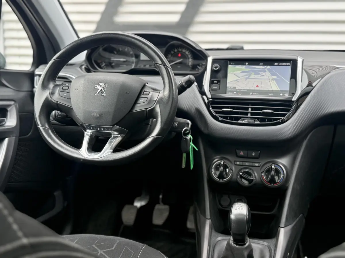 1.2 PureTech Blue Lion 2e Eigenaar|Navi|Pano|Trekhaak|Airco|Cruise|PDC|Carplay|N.A.P|APK tot 05-2027