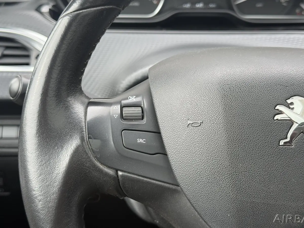 1.2 PureTech Blue Lion 2e Eigenaar|Navi|Pano|Trekhaak|Airco|Cruise|PDC|Carplay|N.A.P|APK tot 05-2027